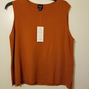 NWT Eileen Fisher  Sleeveless scoop neck top
